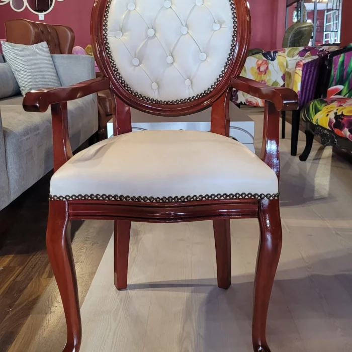 Wooding Masif Oymalı Kollu Madalyon Sandalye